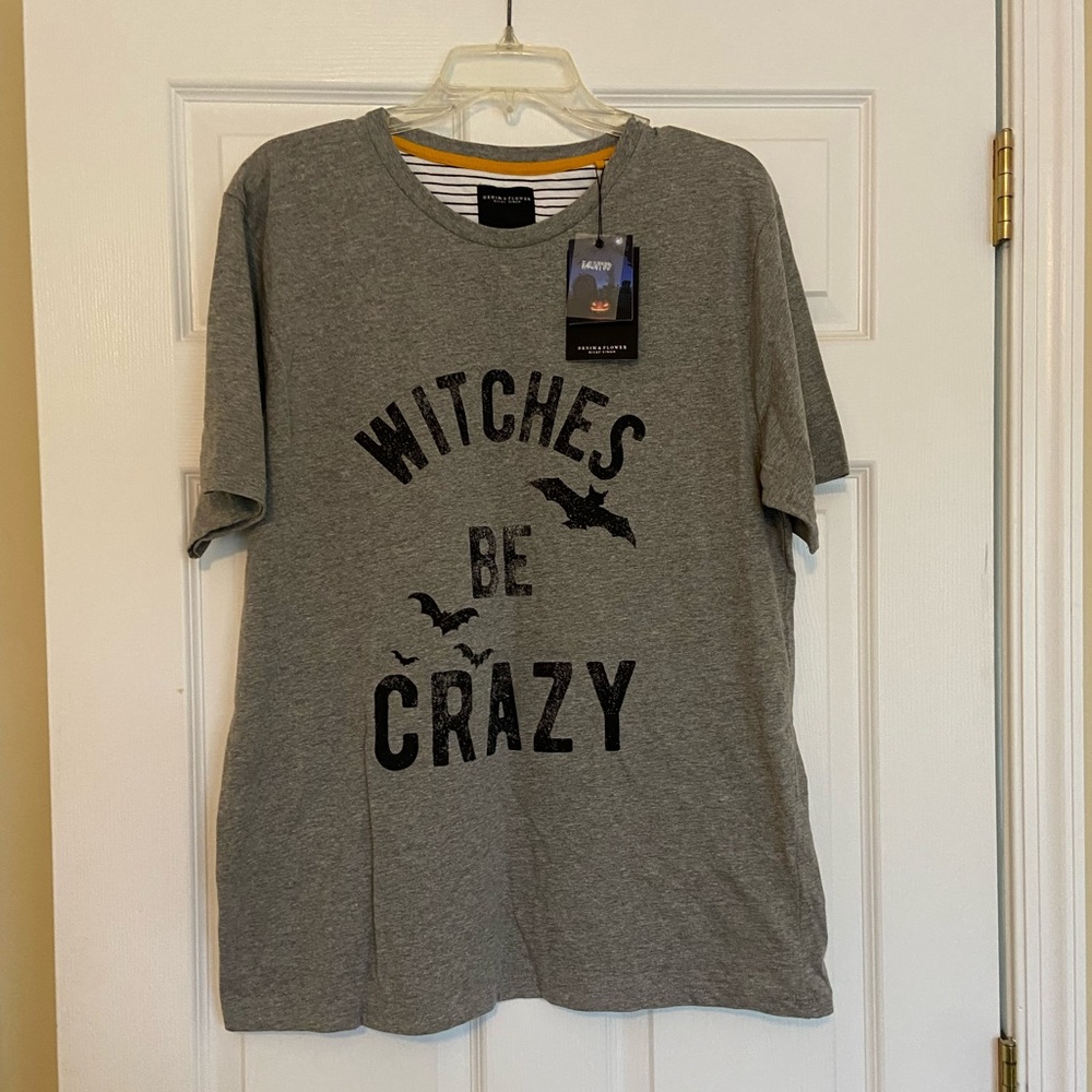 NWT Halloween T-shirt Bats Witches XL